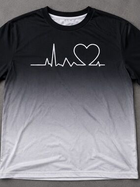 SHEIN Black to Light Gray Heartbeat Heart Graphic Tee